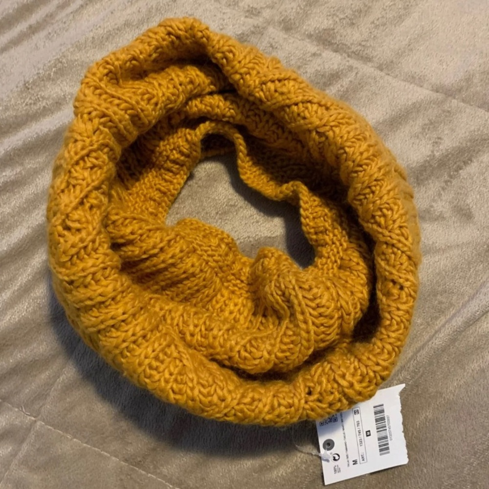 Zara infinity scarf